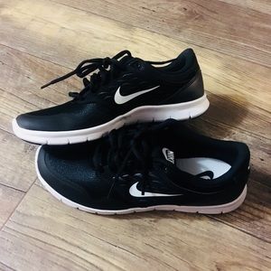 Women’s Nike Orive Shoes